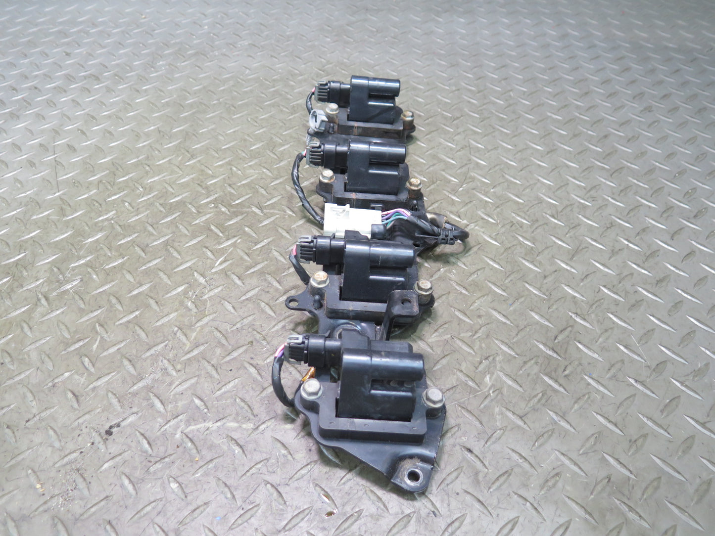 2003-2007 Hummer H2 6.0L Left & Right Ignition Coil Pack Set of 2