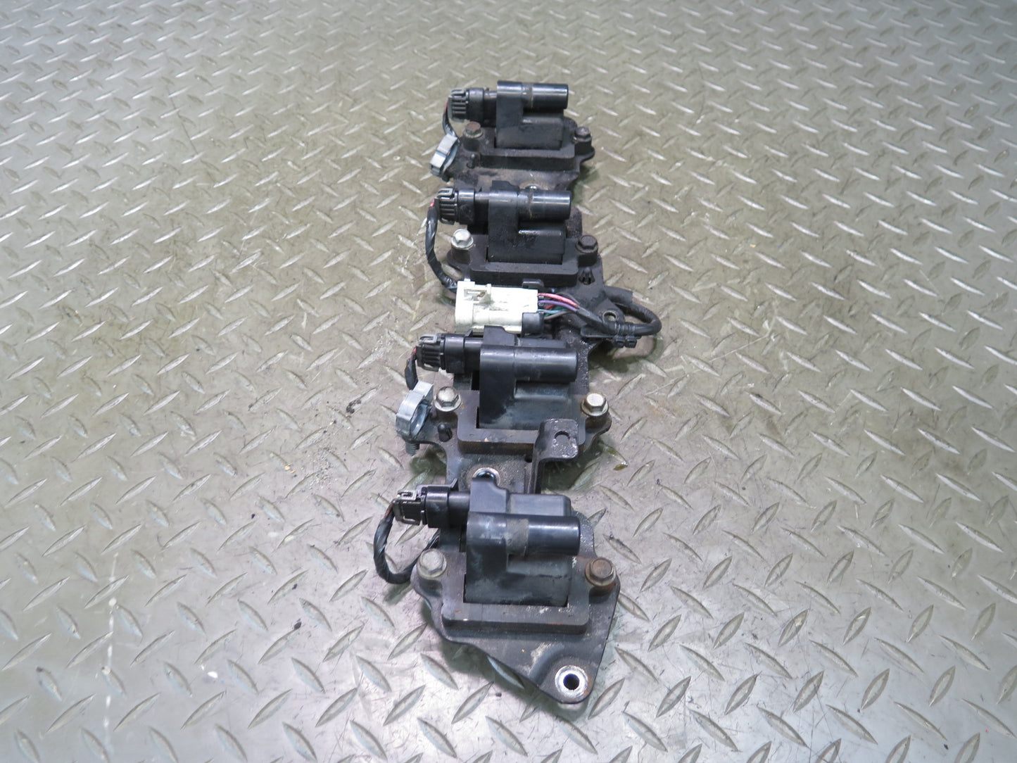2003-2007 Hummer H2 6.0L Left & Right Ignition Coil Pack Set of 2