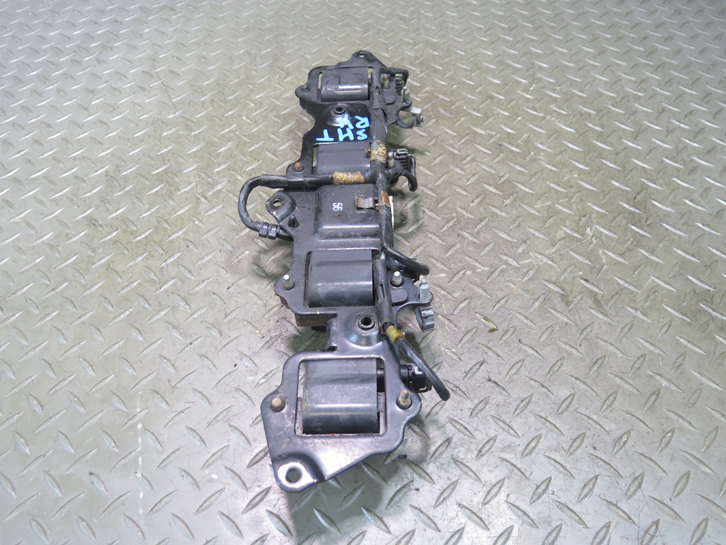 2003-2007 Hummer H2 6.0L Left & Right Ignition Coil Pack Set of 2