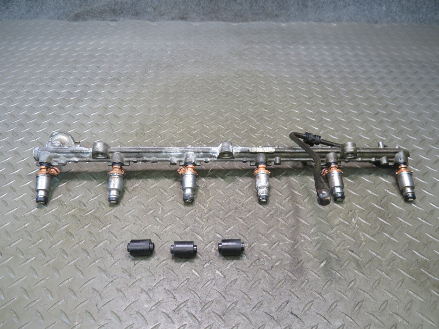 1996-1997 Lexus FZJ80L LX450 4.5L Fuel Rail Injector Set