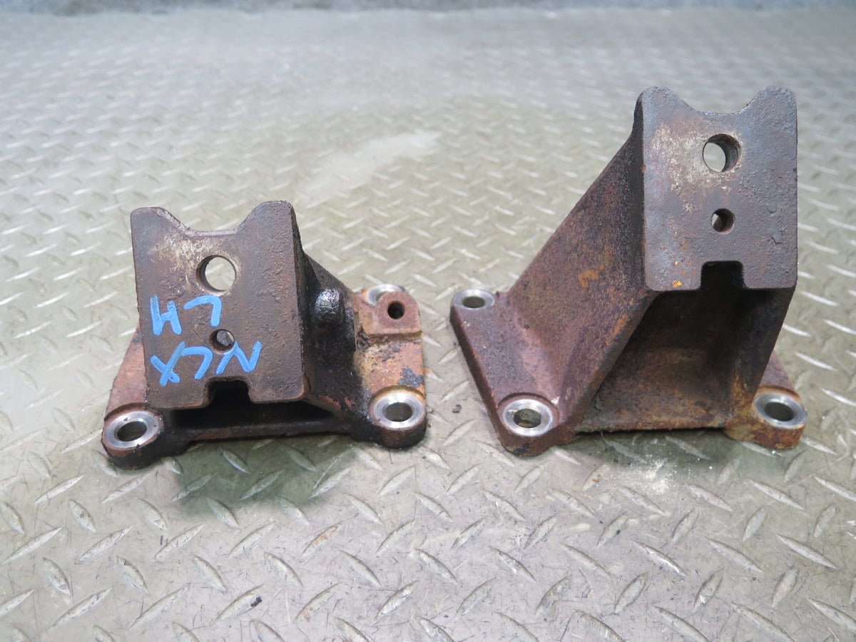 1996-1997 Lexus FZJ80L LX450 4.5L Engine Motor Mount Support Bracket Set of 2