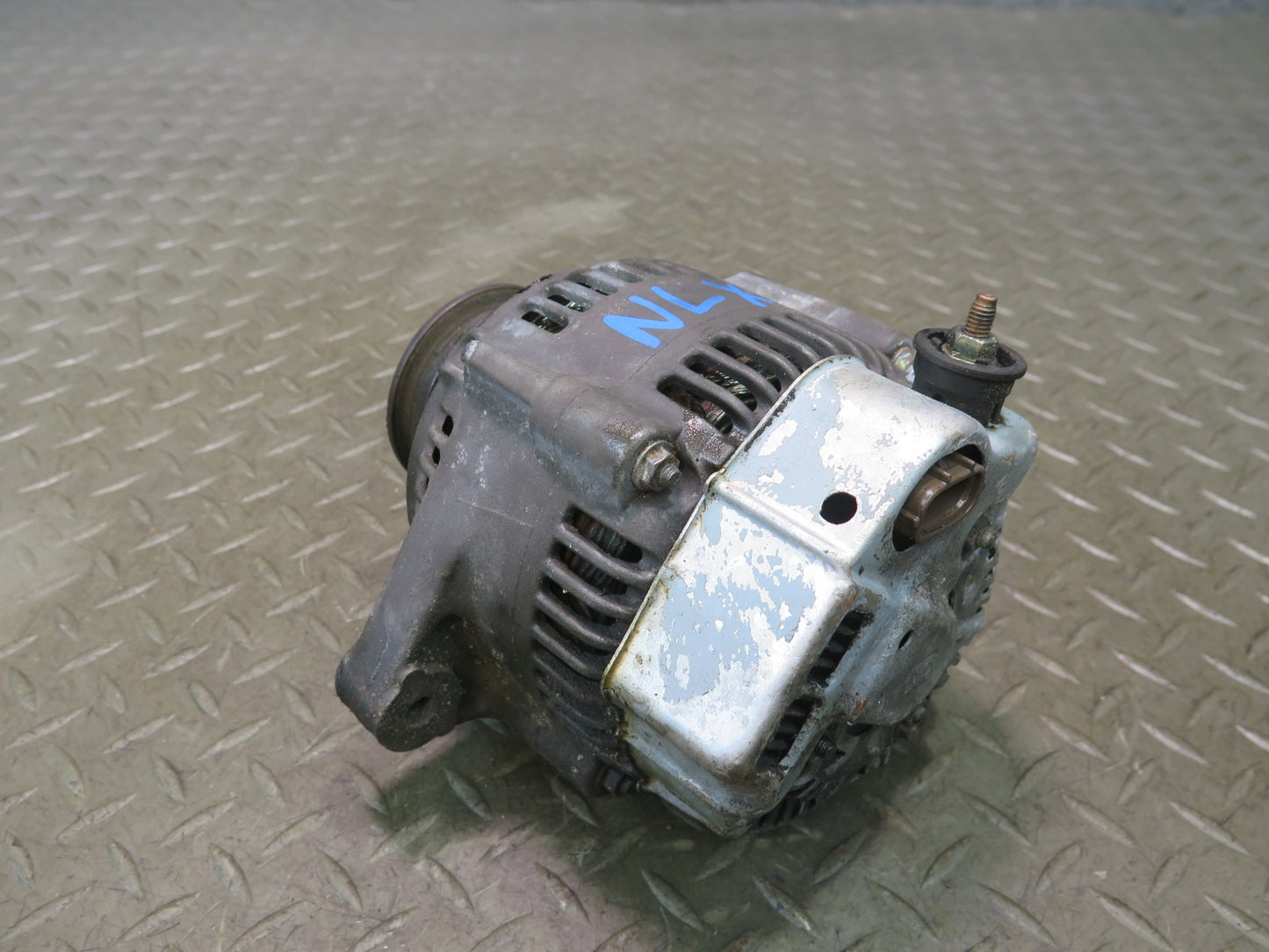 1996-1997 Lexus FZJ80L LX450 4.5L Engine Alternator Generator
