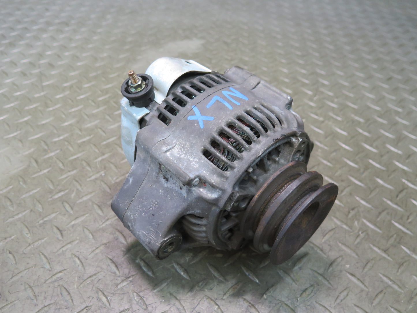 1996-1997 Lexus FZJ80L LX450 4.5L Engine Alternator Generator