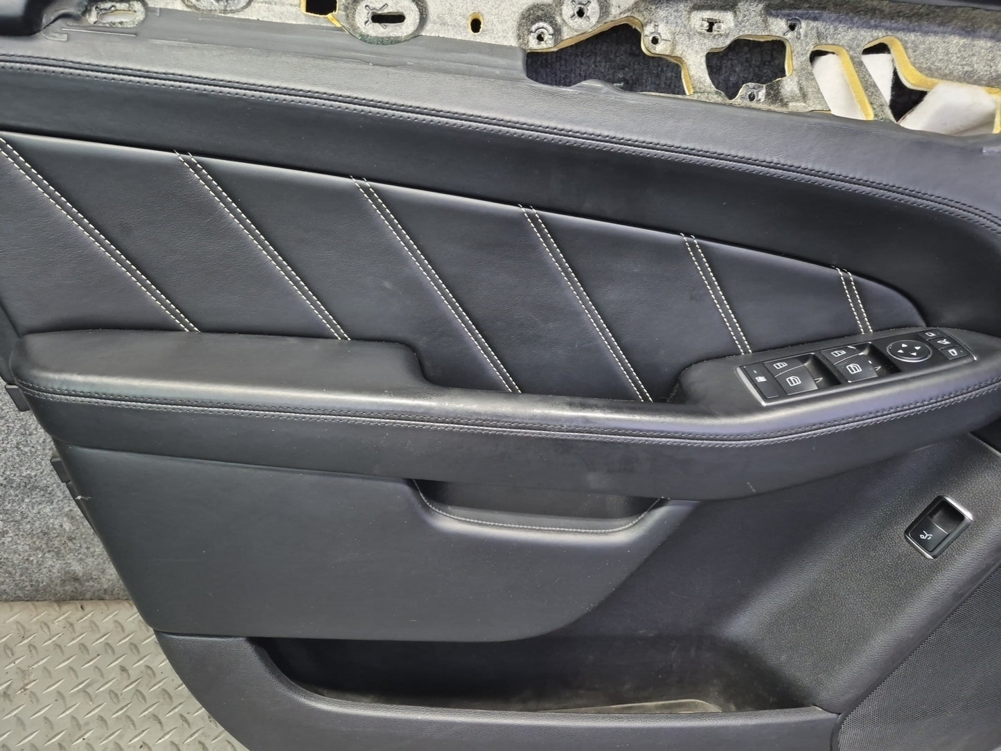 2012-2015 Mercedes W166 ML63 AMG Front Door Interior Trim Panel Set of 2