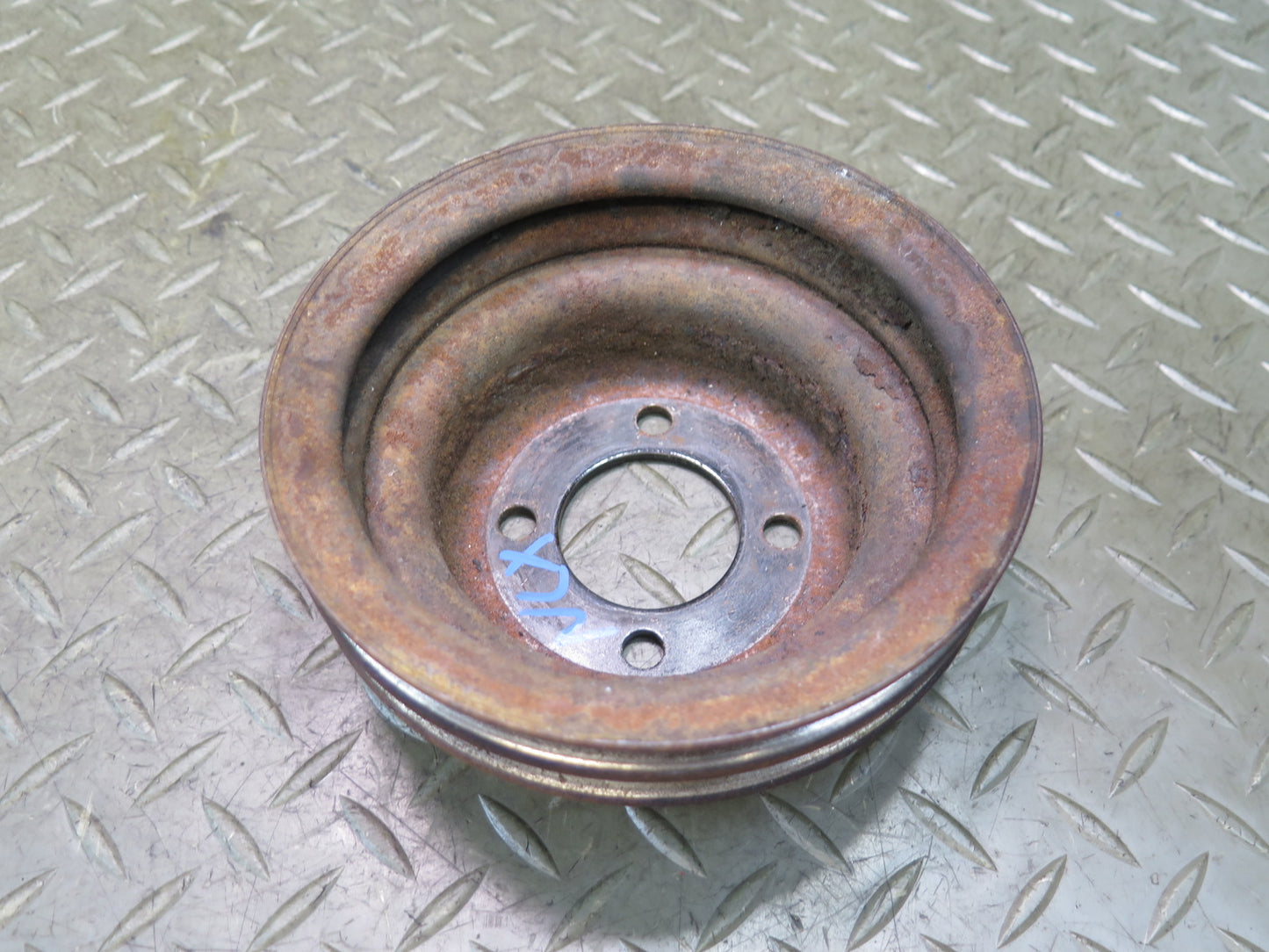 1996-1997 Lexus FZJ80L LX450 4.5L Engine Water Pump Pulley