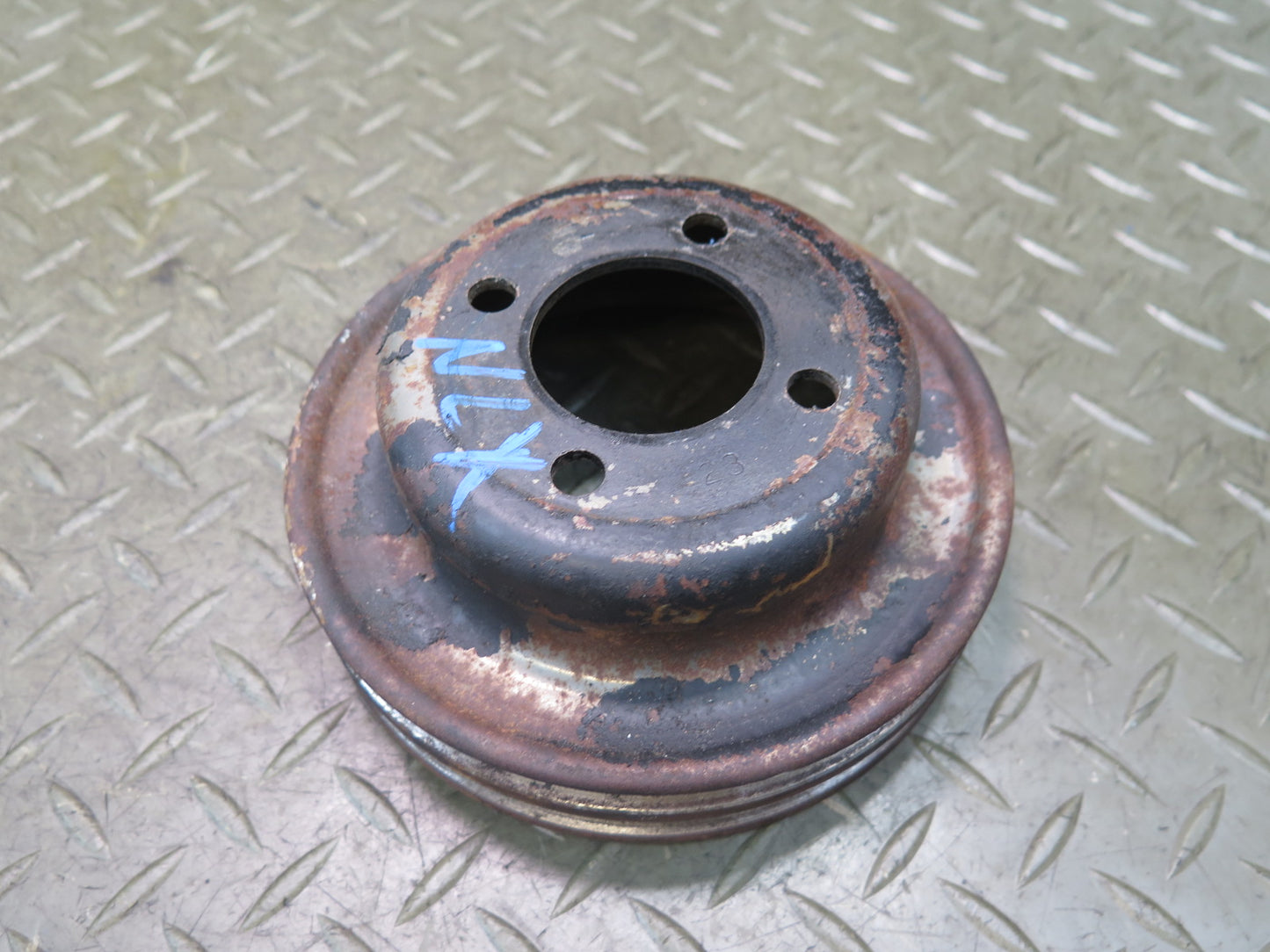 1996-1997 Lexus FZJ80L LX450 4.5L Engine Water Pump Pulley
