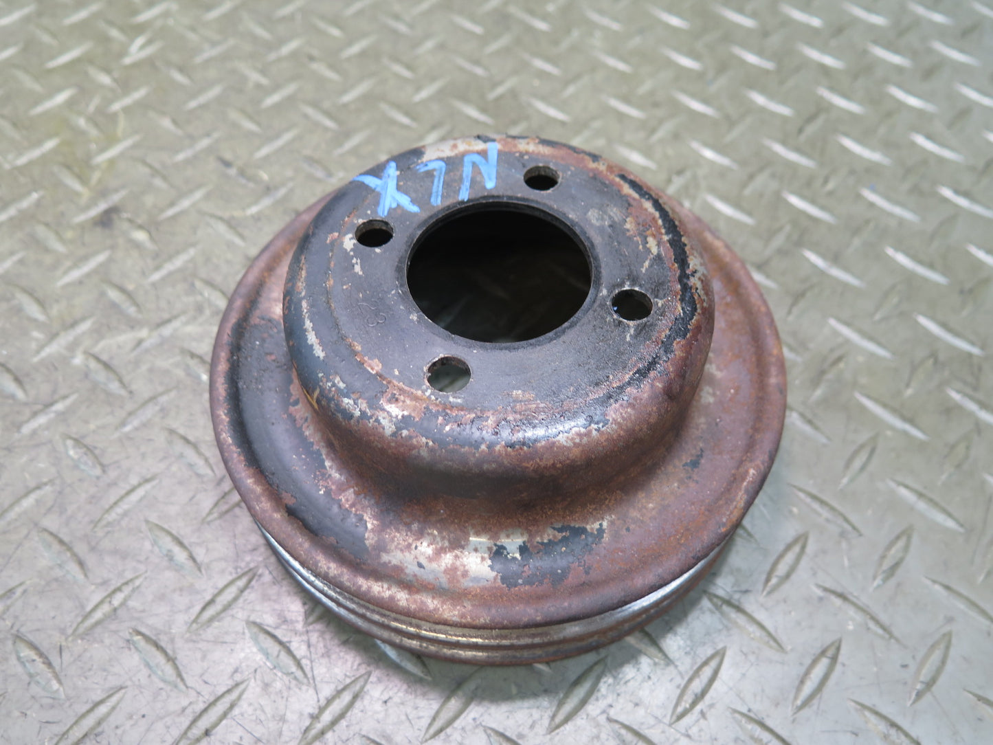 1996-1997 Lexus FZJ80L LX450 4.5L Engine Water Pump Pulley