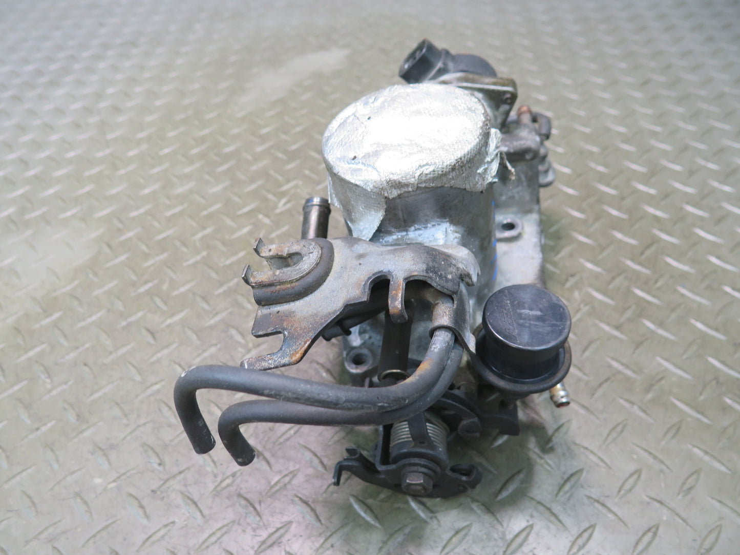 1996-1997 Lexus FZJ80L LX450 4.5L Engine Motor Throttle Body