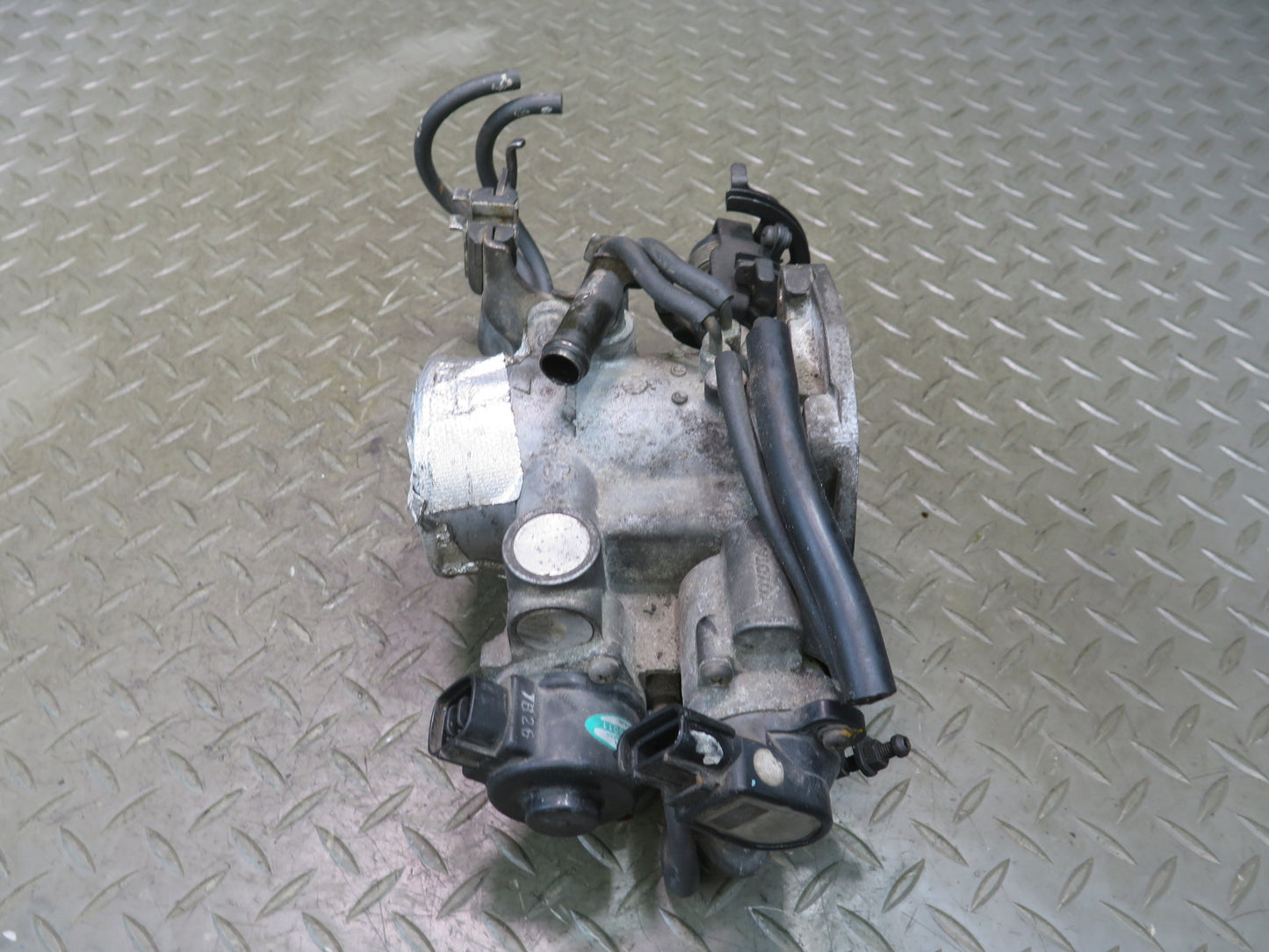 1996-1997 Lexus FZJ80L LX450 4.5L Engine Motor Throttle Body