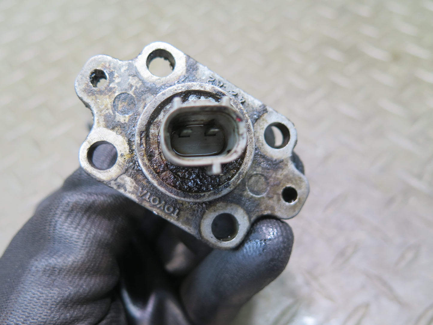 1996-1997 Lexus FZJ80L LX450 4.5L Engine Motor Oil Level Sensor