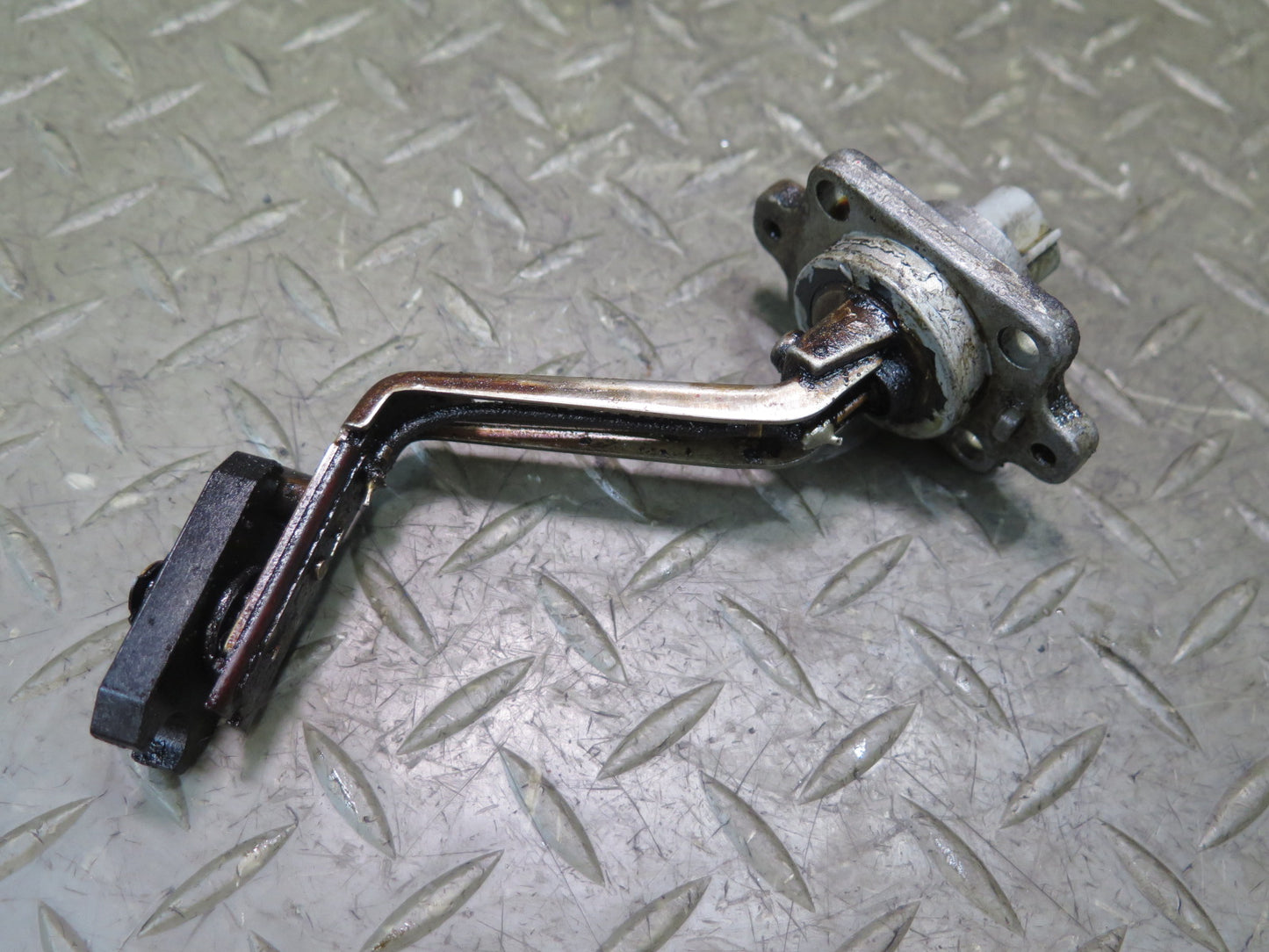 1996-1997 Lexus FZJ80L LX450 4.5L Engine Motor Oil Level Sensor