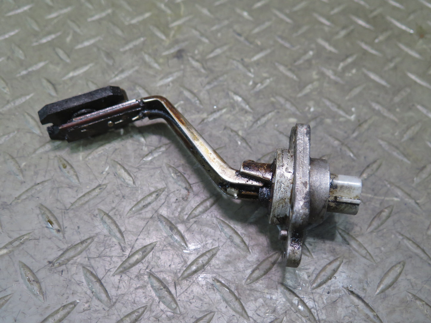1996-1997 Lexus FZJ80L LX450 4.5L Engine Motor Oil Level Sensor