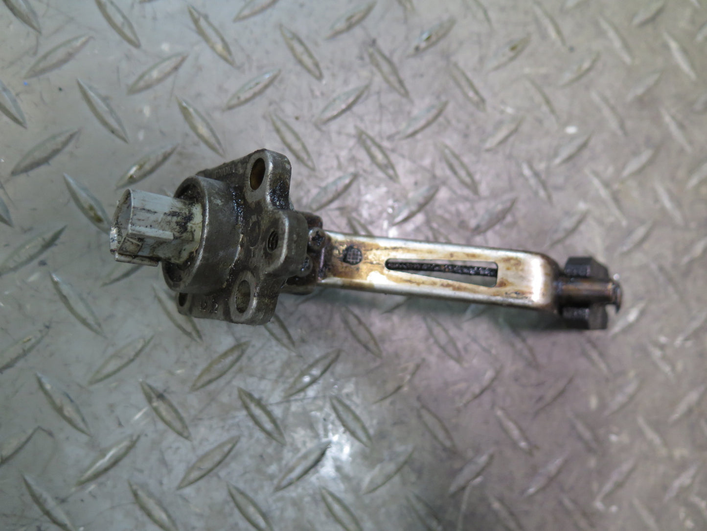 1996-1997 Lexus FZJ80L LX450 4.5L Engine Motor Oil Level Sensor