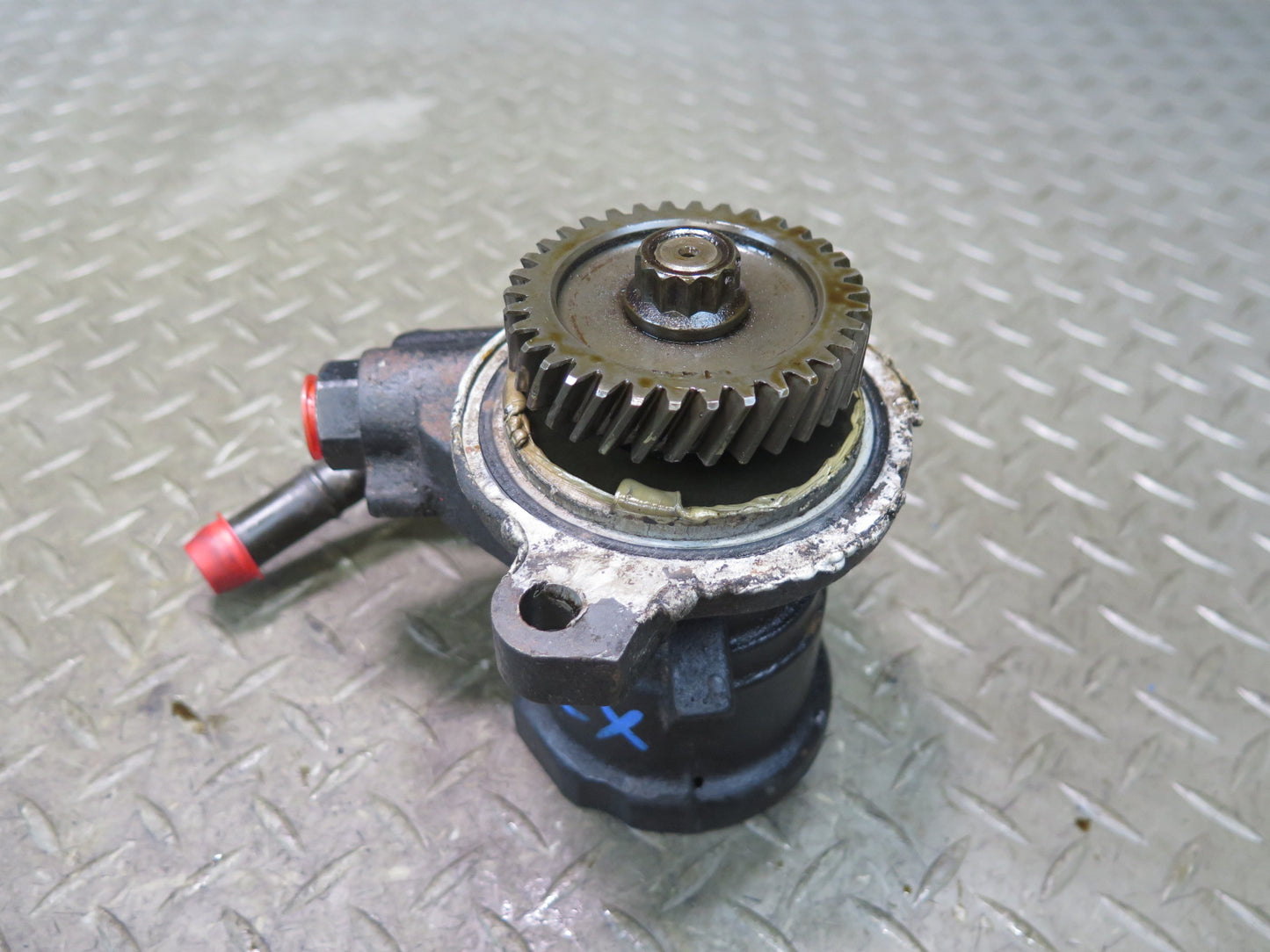 1996-1997 Lexus FZJ80L LX450 4.5L Power Steering Pump w Sprockets