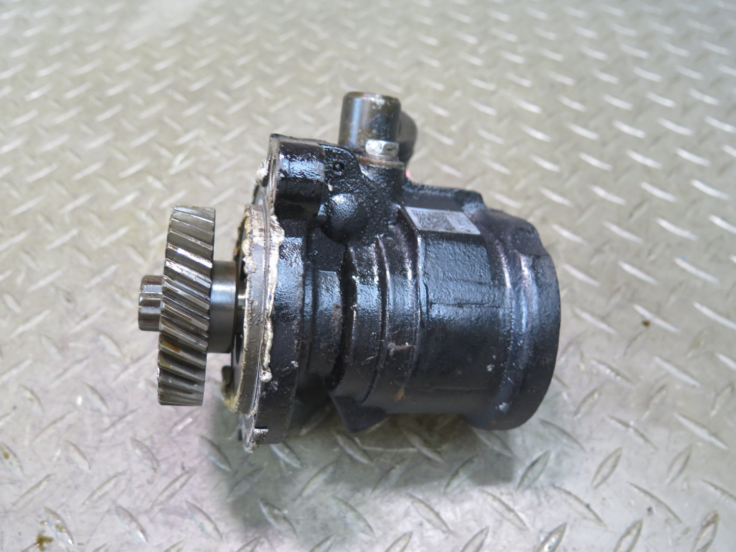 1996-1997 Lexus FZJ80L LX450 4.5L Power Steering Pump w Sprockets