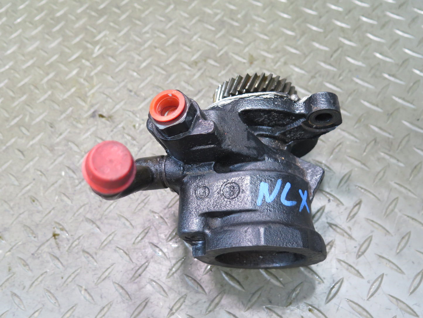 1996-1997 Lexus FZJ80L LX450 4.5L Power Steering Pump w Sprockets