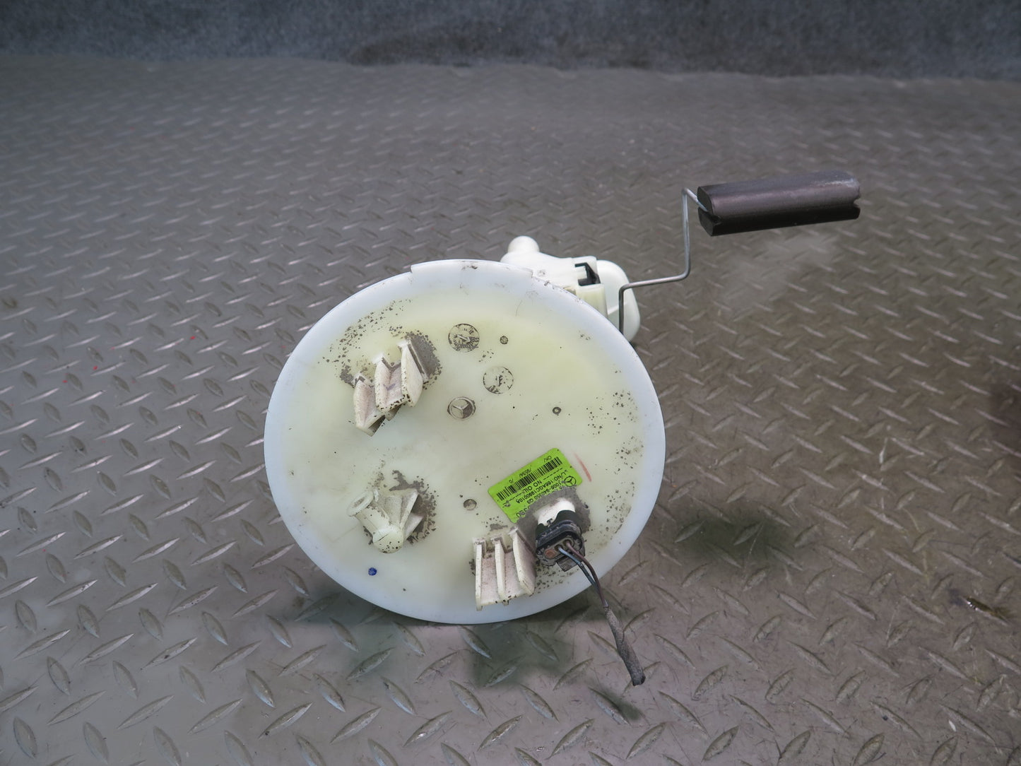 2012-2015 Mercedes W166 ML63 AMG M157 Fuel Pump Level Sensor Sending Unit Set