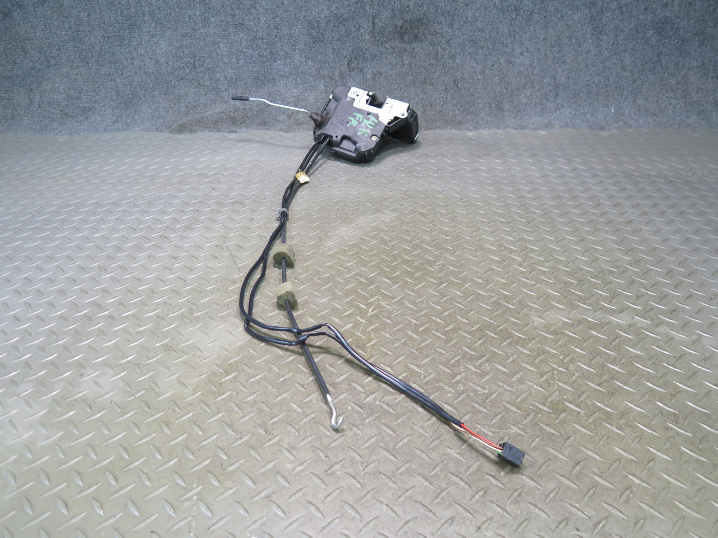 05-11 Mercedes R171 Slk-class Right Door Lock Latch Actuator OEM
