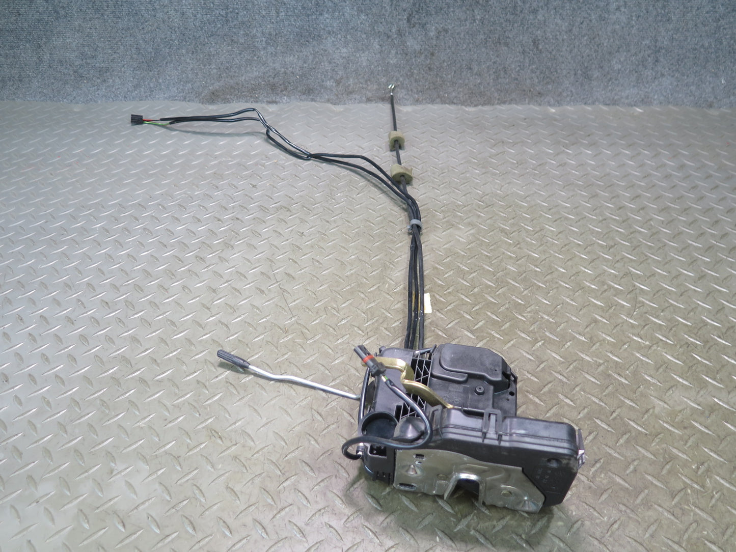 05-11 Mercedes R171 Slk-class Right Door Lock Latch Actuator OEM