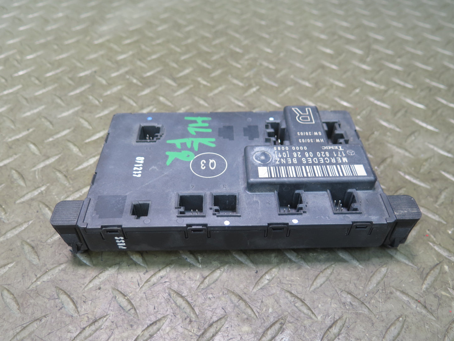05-11 Mercedes R171 Slk-class Right Door Control Module 1718200626 OEM