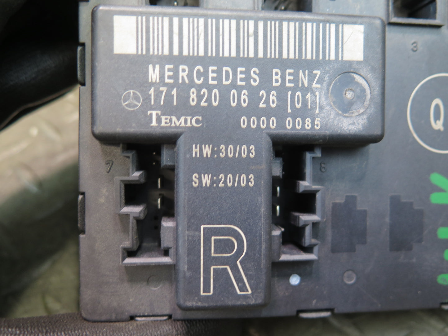 05-11 Mercedes R171 Slk-class Right Door Control Module 1718200626 OEM