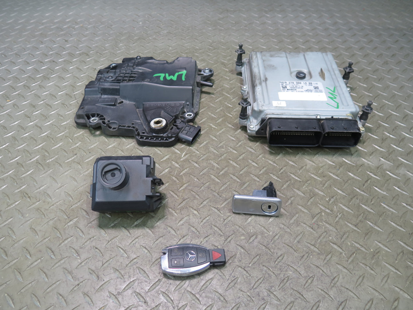 2013 Mercedes W166 ML63 M157 157.982 ECU ECM TCU TCM Ignition Glove Lock KEY Set