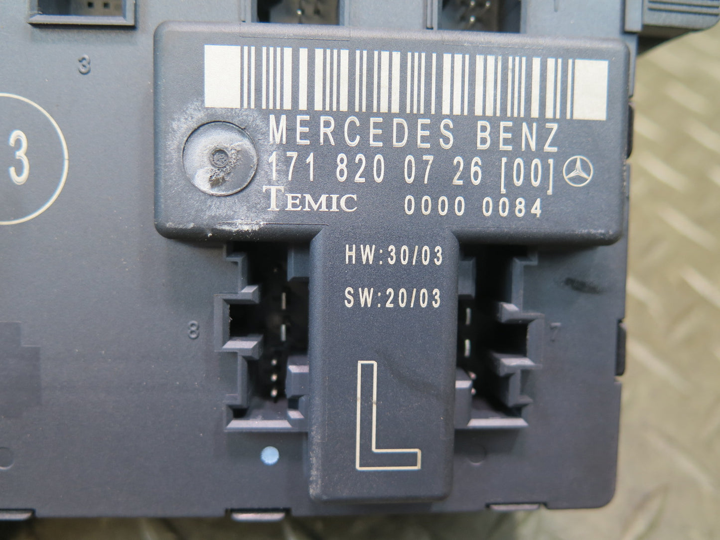05-11 Mercedes R171 Slk-class Left Door Control Module 1718200726 OEM