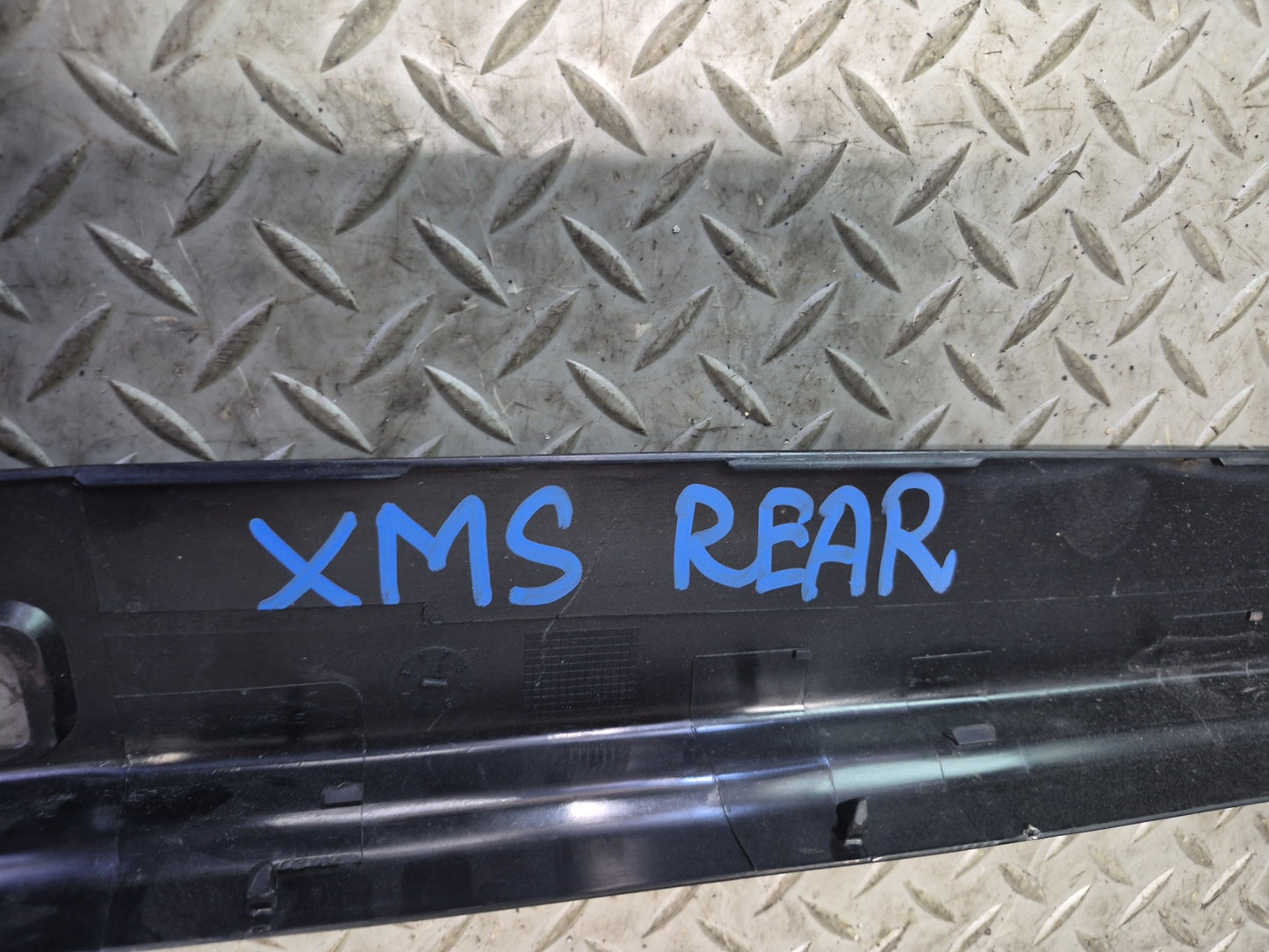 86-91 Mercedes W126 560SEL Rear Trunk Scuff Plate Trim Panel 1266981189 OEM