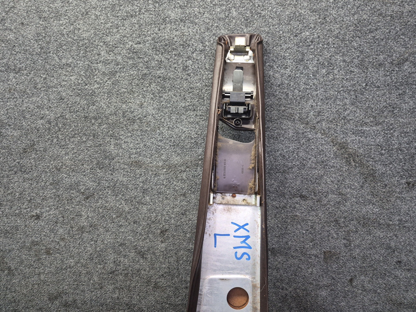 86-91 Mercedes W126 560SEL Set of 2 Center B Pillar Lower Trim Panel Damaged
