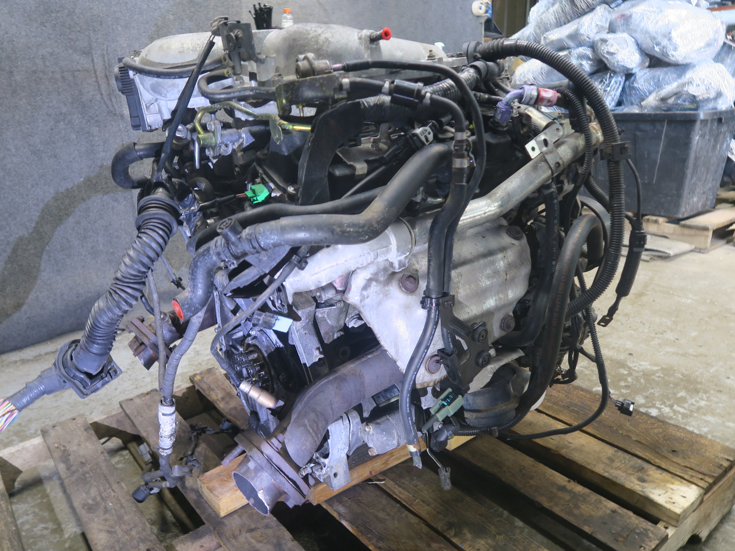 2006 Nissan 350Z 3.5L VQ35DE RWD M/T VIN A 4TH Digit Complete Engine Motor