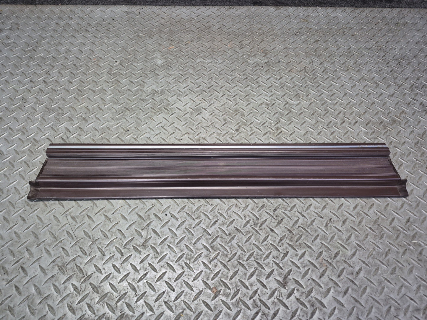 86-91 Mercedes W126 Set of 2 Rear Door Scuff Sill Plate Trim Panel Brown OEM