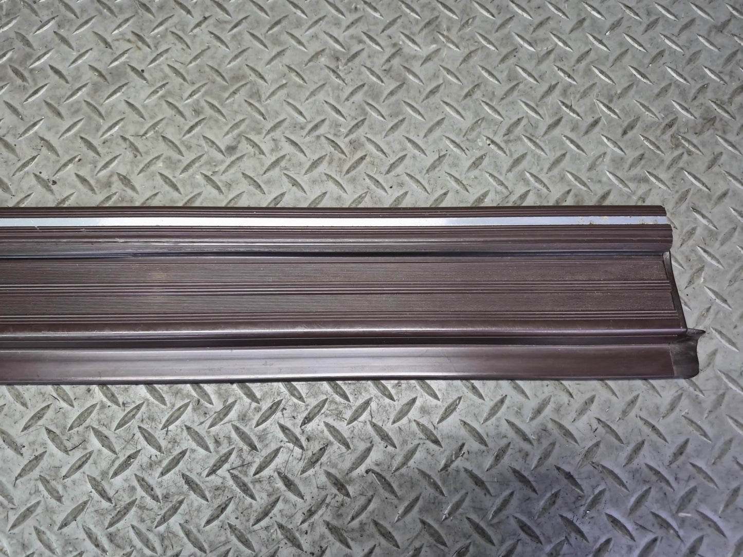 86-91 Mercedes W126 Set of 2 Rear Door Scuff Sill Plate Trim Panel Brown OEM