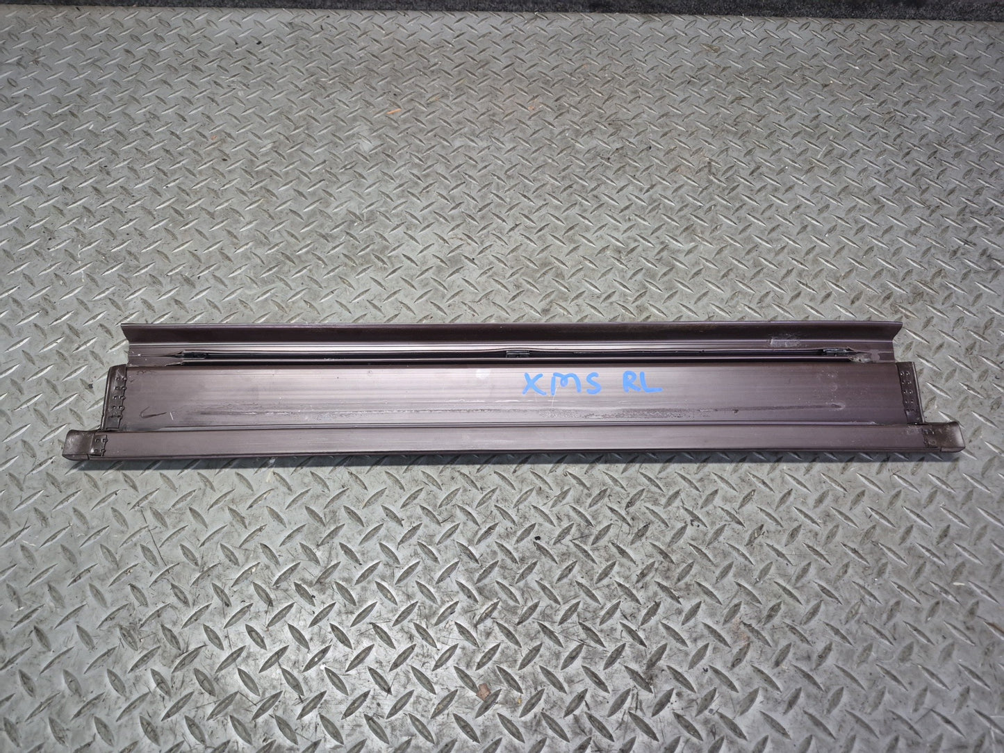 86-91 Mercedes W126 Set of 2 Rear Door Scuff Sill Plate Trim Panel Brown OEM