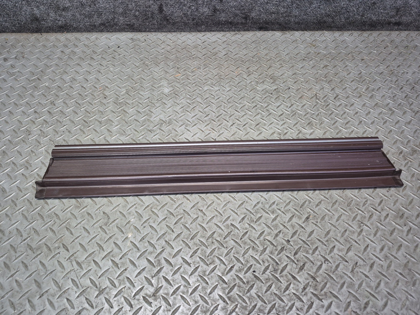 86-91 Mercedes W126 Set of 2 Rear Door Scuff Sill Plate Trim Panel Brown OEM