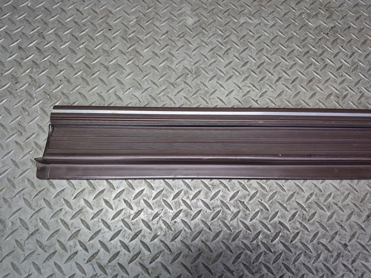 86-91 Mercedes W126 Set of 2 Rear Door Scuff Sill Plate Trim Panel Brown OEM