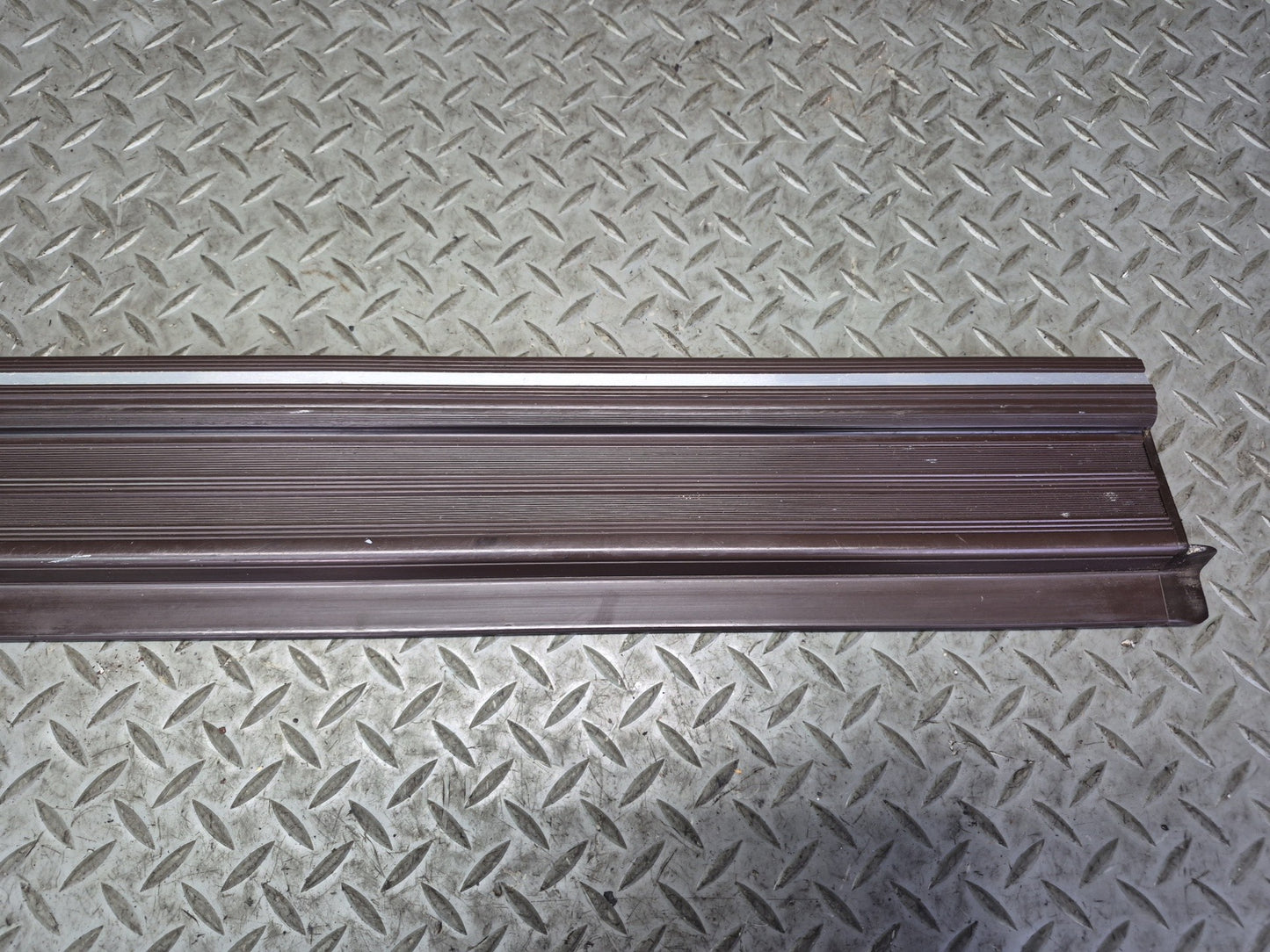 86-91 Mercedes W126 Set of 2 Rear Door Scuff Sill Plate Trim Panel Brown OEM