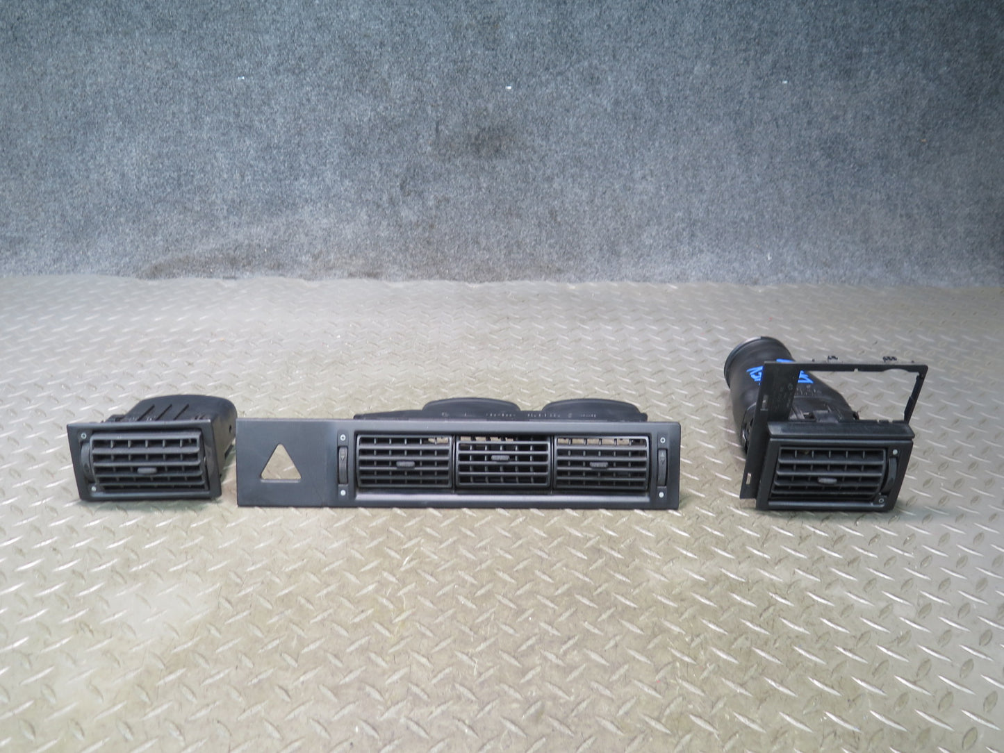 99-03 VW Eurovan T4 Set of 3 Dash Front Left Center Right Air Vent OEM