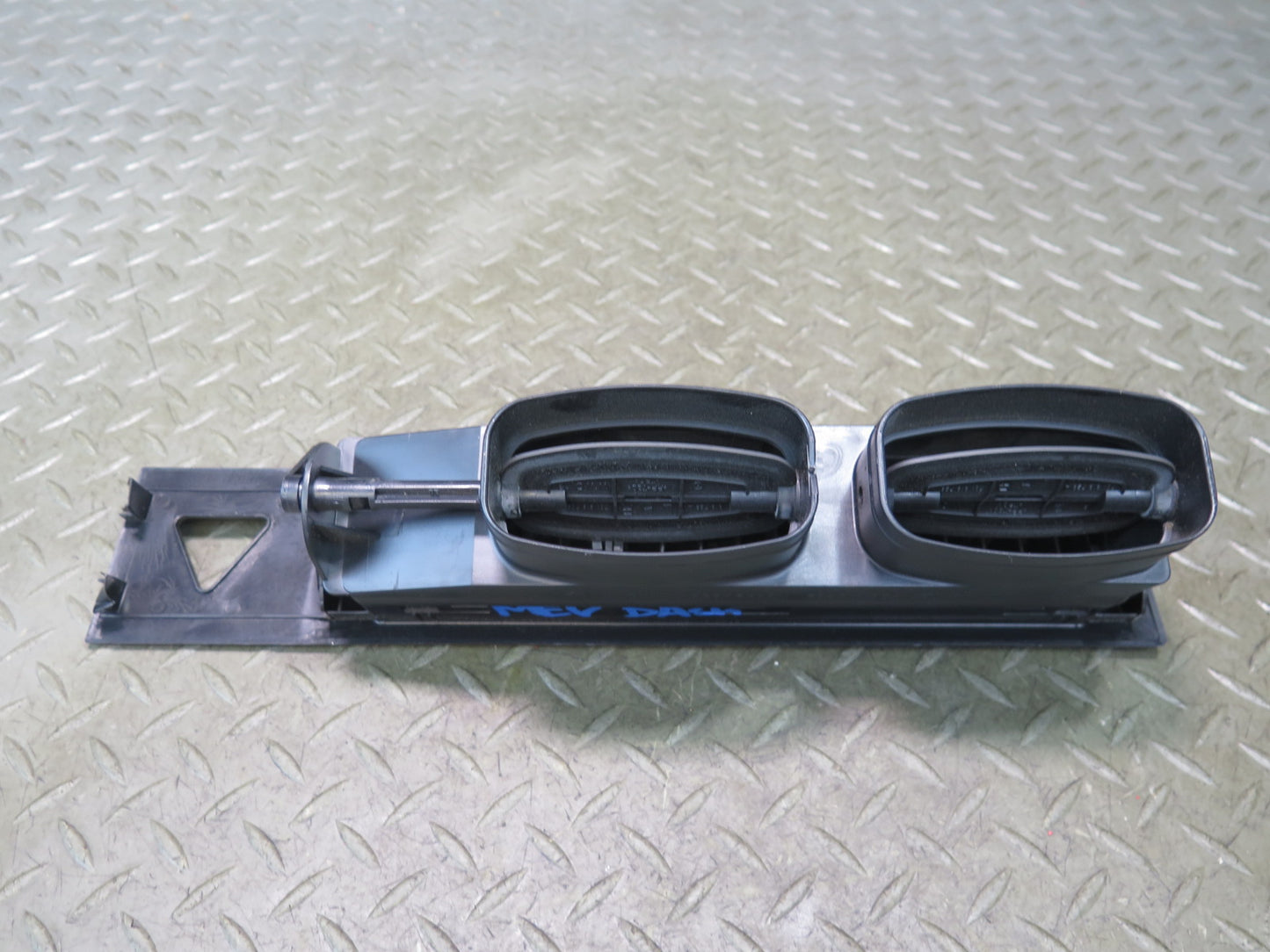 99-03 VW Eurovan T4 Set of 3 Dash Front Left Center Right Air Vent OEM