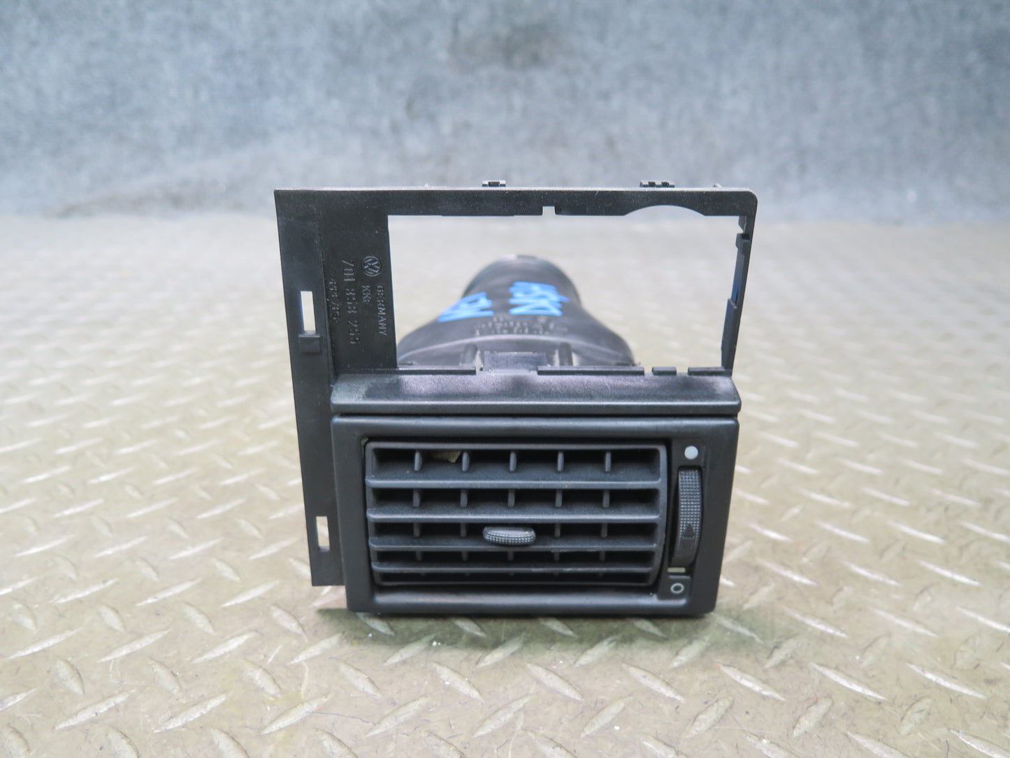 99-03 VW Eurovan T4 Set of 3 Dash Front Left Center Right Air Vent OEM