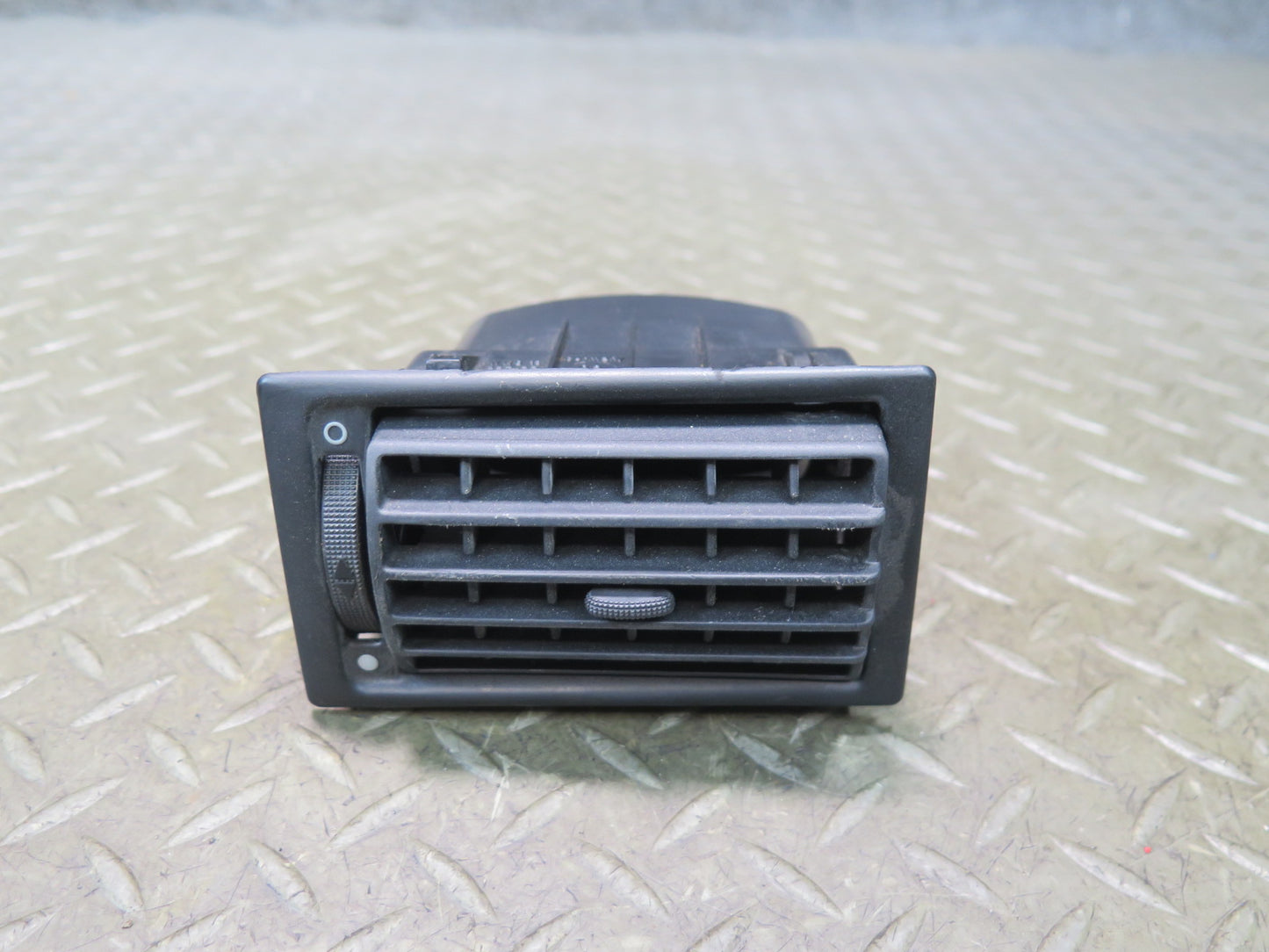 99-03 VW Eurovan T4 Set of 3 Dash Front Left Center Right Air Vent OEM