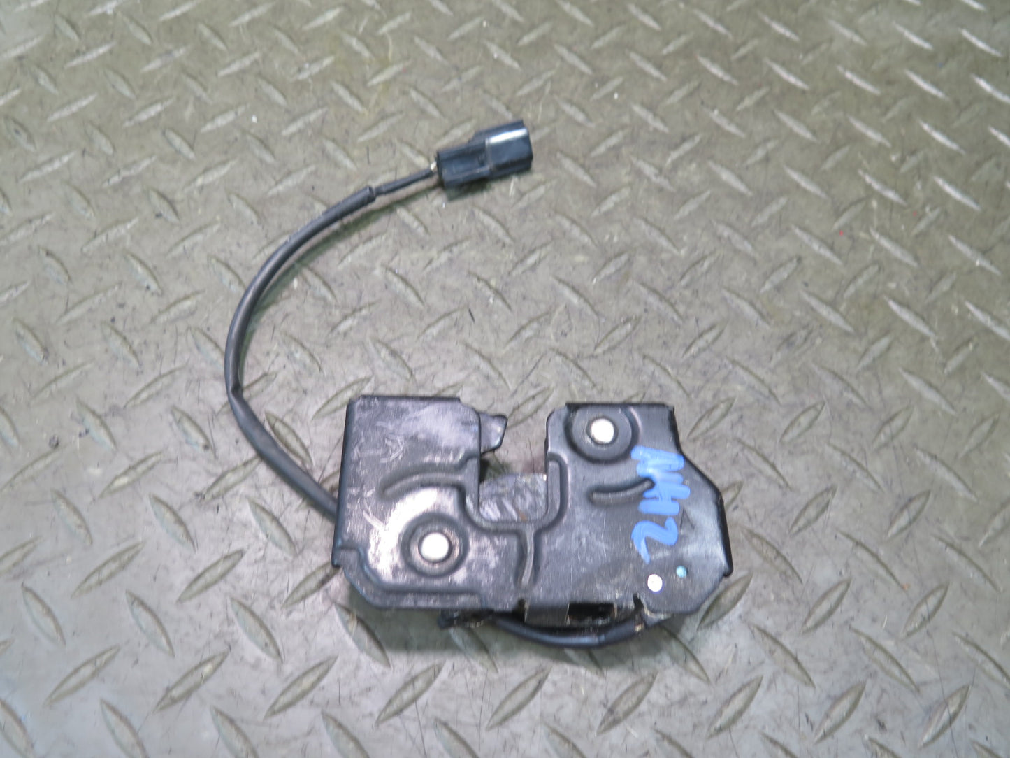 09-20 Nissan Z34 370Z Left & Right Hood Lock Latch w Release Cable Set Assy OEM