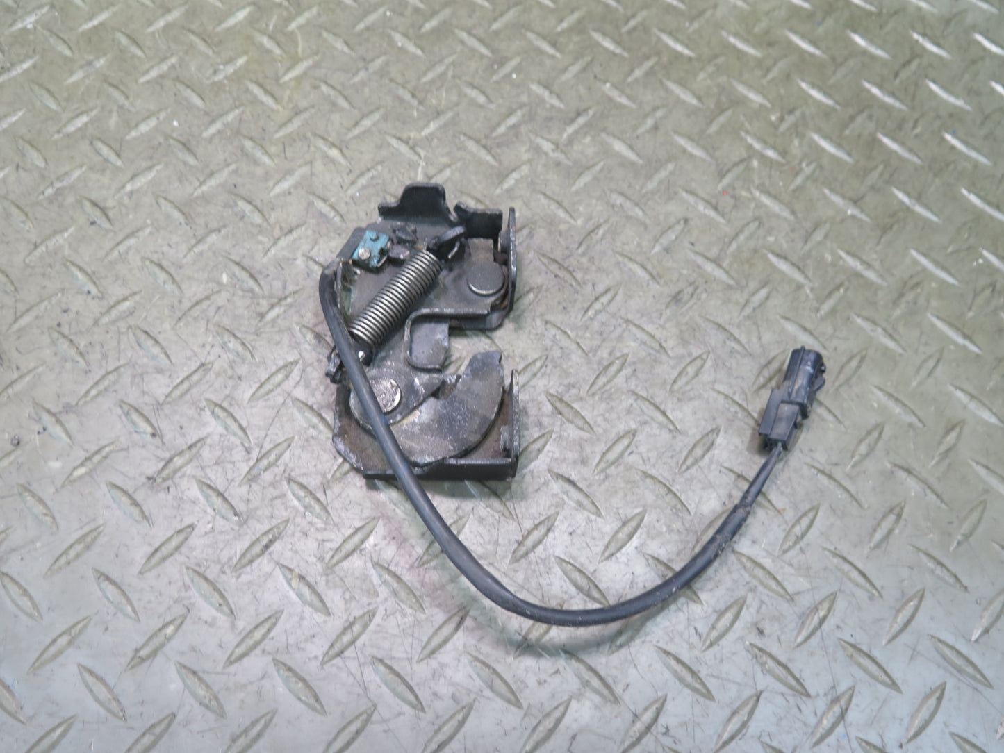09-20 Nissan Z34 370Z Left & Right Hood Lock Latch w Release Cable Set Assy OEM