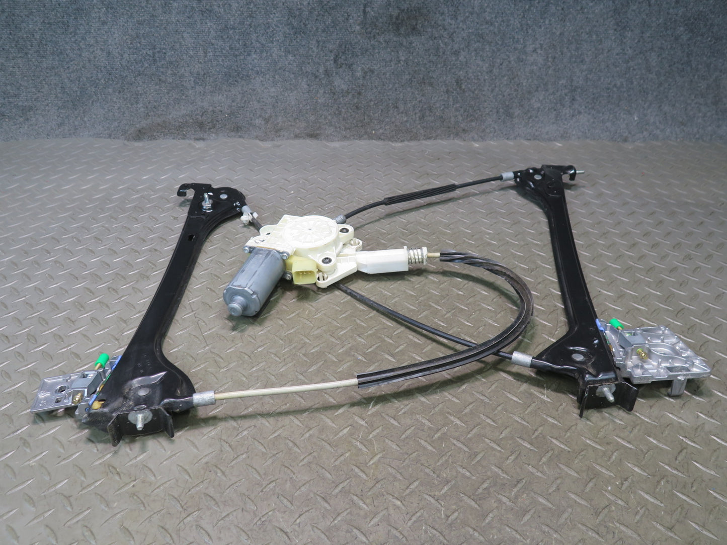 05-11 Mercedes R171 Slk-class Right Window Regulator w Motor OEM