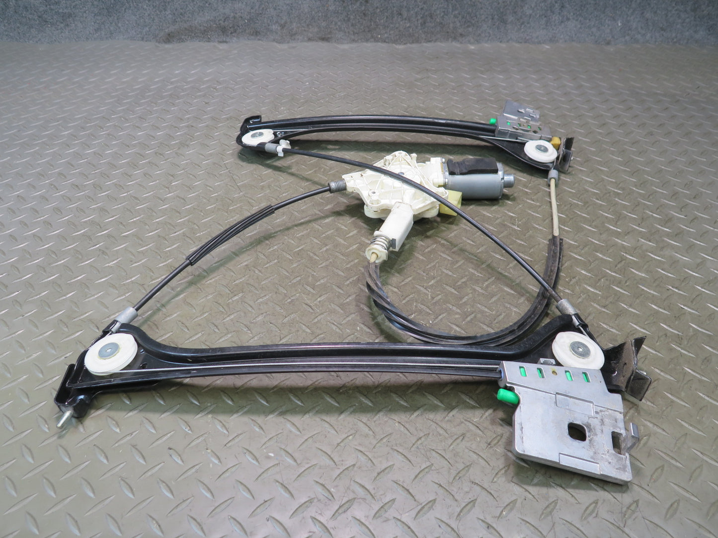 05-11 Mercedes R171 Slk-class Right Window Regulator w Motor OEM