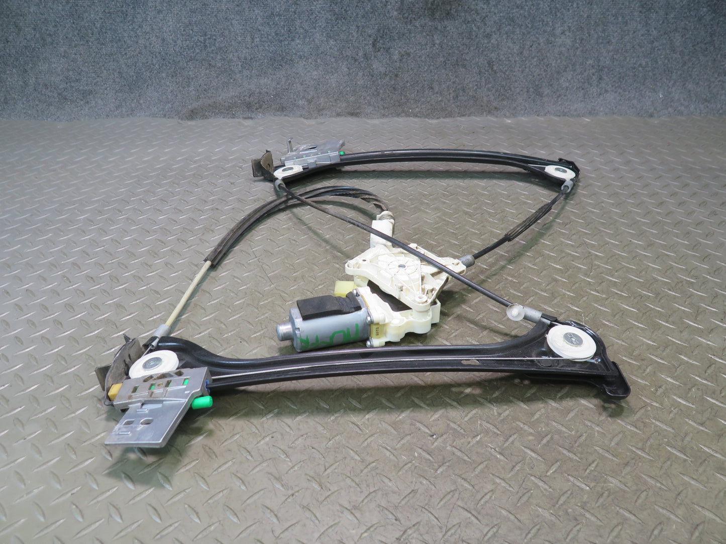 05-11 Mercedes R171 Slk-class Right Window Regulator w Motor OEM