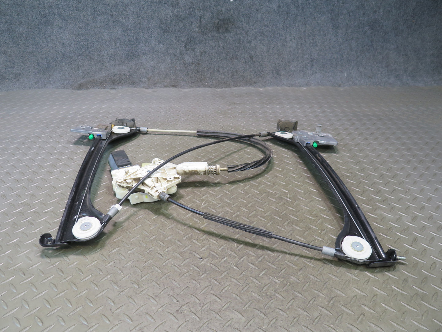 05-11 Mercedes R171 Slk-class Right Window Regulator w Motor OEM