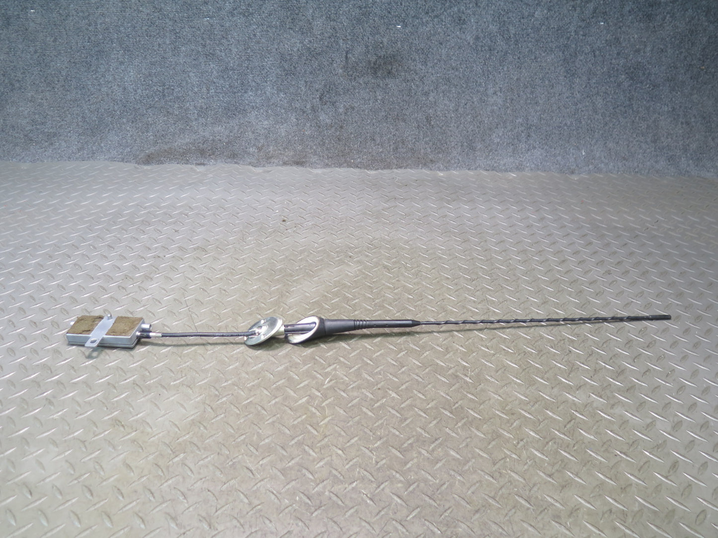 05-11 Mercedes R171 Slk-class Radio Antenna w Amplifier Module Assembly OEM