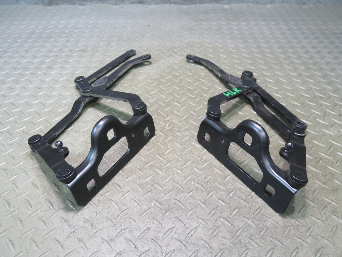 05-11 Mercedes R171 Slk-class Set of 2 Rear Left & Right Trunk Lid Hinge OEM