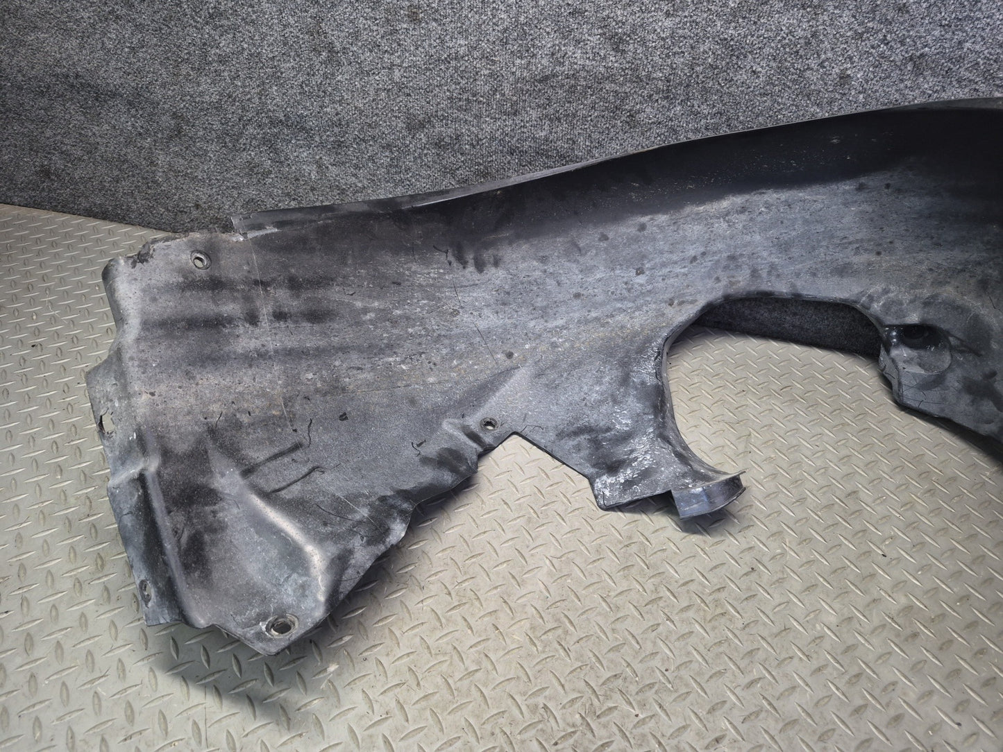 2005-2008 Porsche Boxster 987 Front Right Side Fender Liner Splash Shield