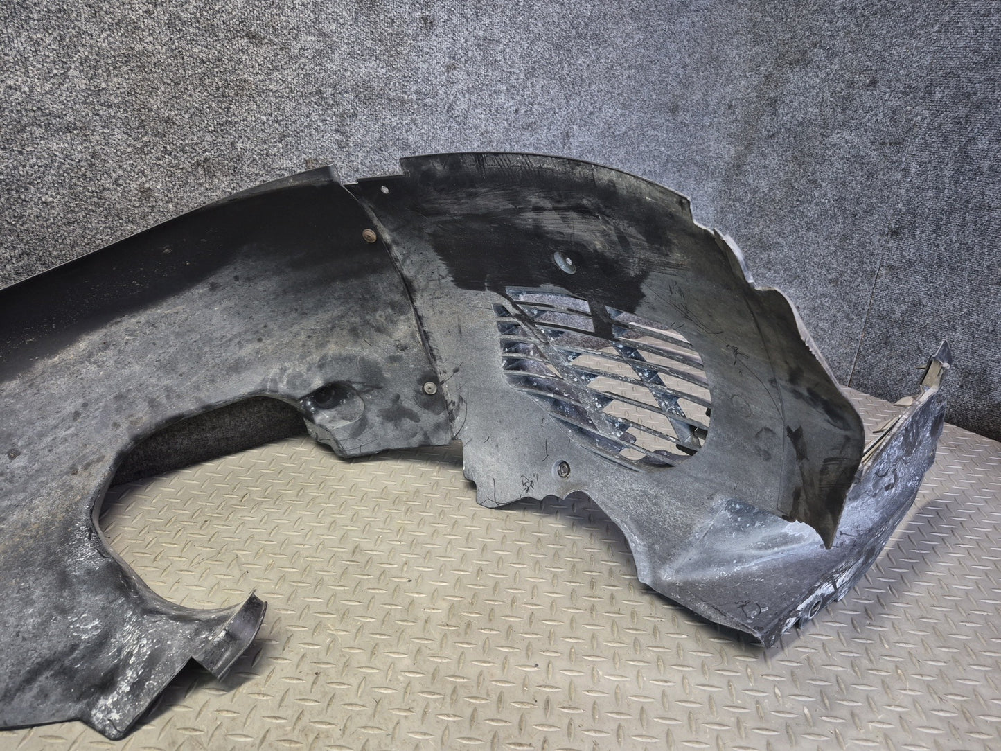 2005-2008 Porsche Boxster 987 Front Right Side Fender Liner Splash Shield